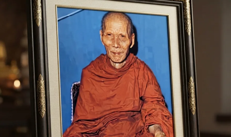 Luang Phor Tae Khantisaro of Wat Sam Ngam, creator of the famous Thai Pidta amulets.